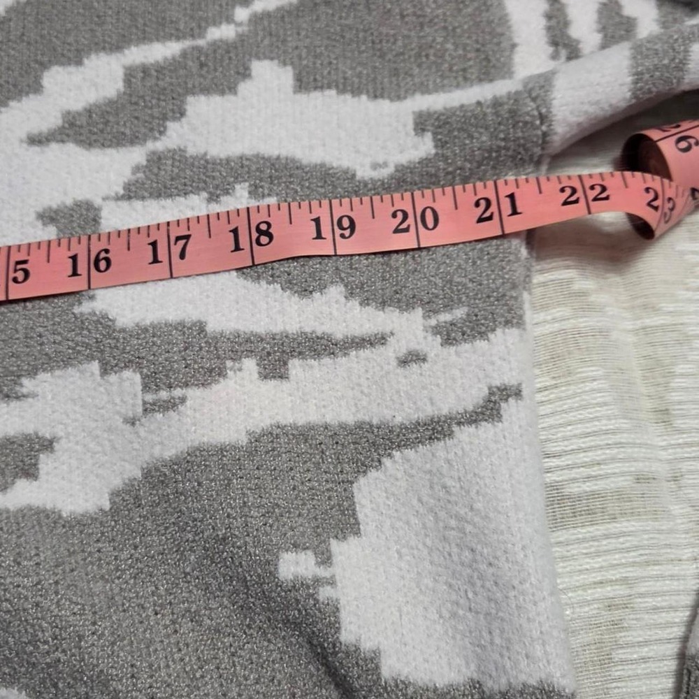 Abstract Pattern Sweater Cropped William Rast Large - Picture 7 of 8